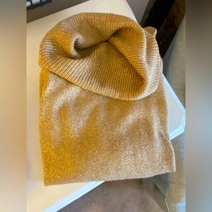 Beautiful Vintage Jeanne Pierre Cow-neck Sweater